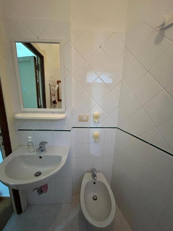 Pm 5 Via Sicilia Guest House アルゲーロ エクステリア 写真